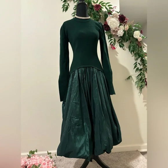 Elegant Dark Green Long Sleeve Dress - Picture 8 of 11